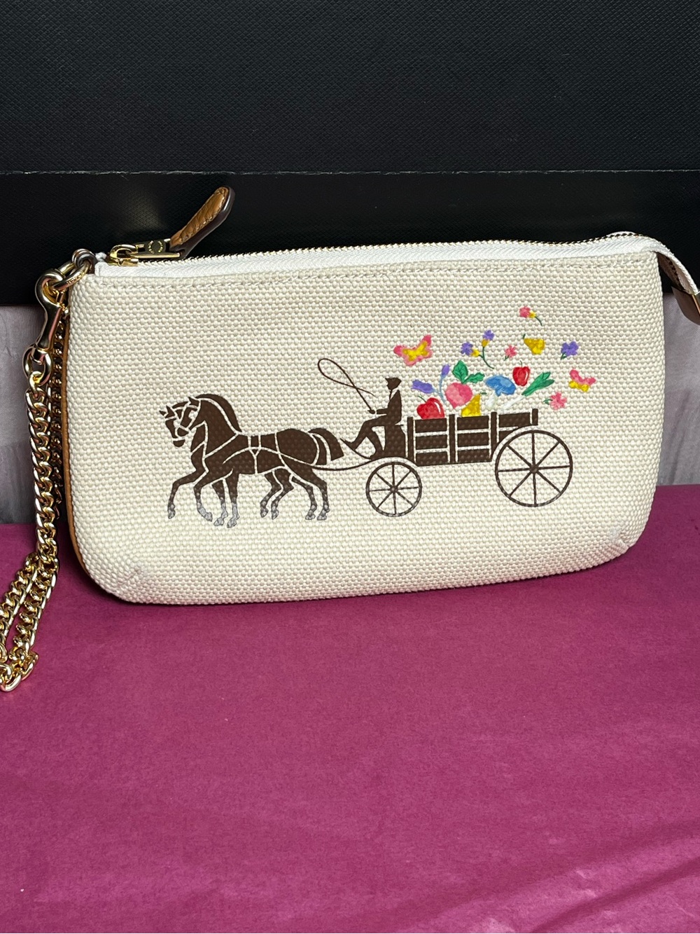 Coach Large Wristlet 19 Dreamy Veggie Horse & Carriage